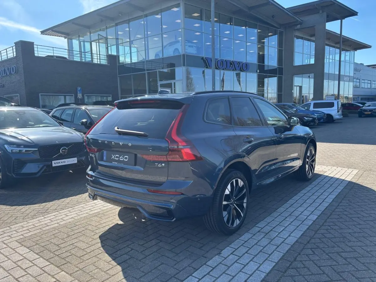 T6 Plug-in hybrid AWD Plus | Premium pack | Panoramadak | HUD | Geventileerd leer |