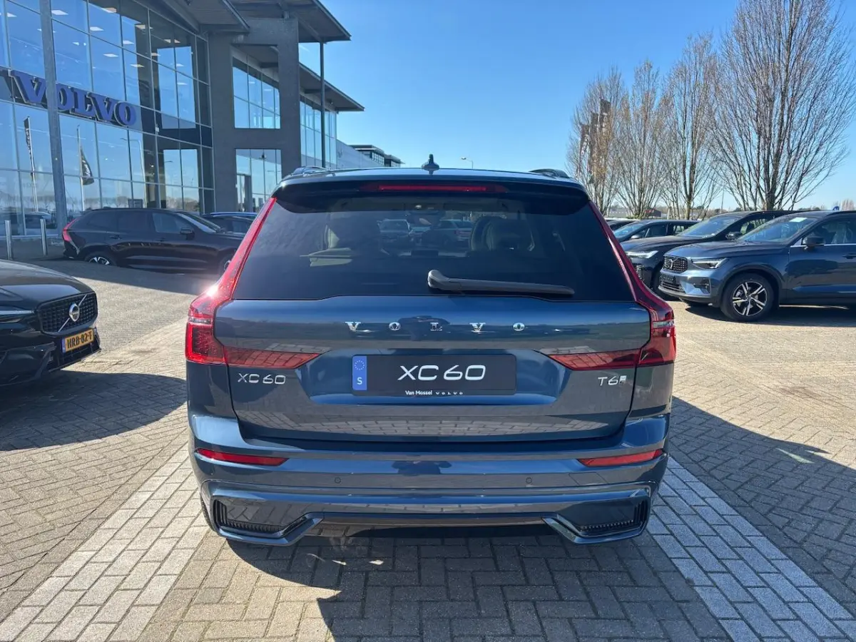 T6 Plug-in hybrid AWD Plus | Premium pack | Panoramadak | HUD | Geventileerd leer |