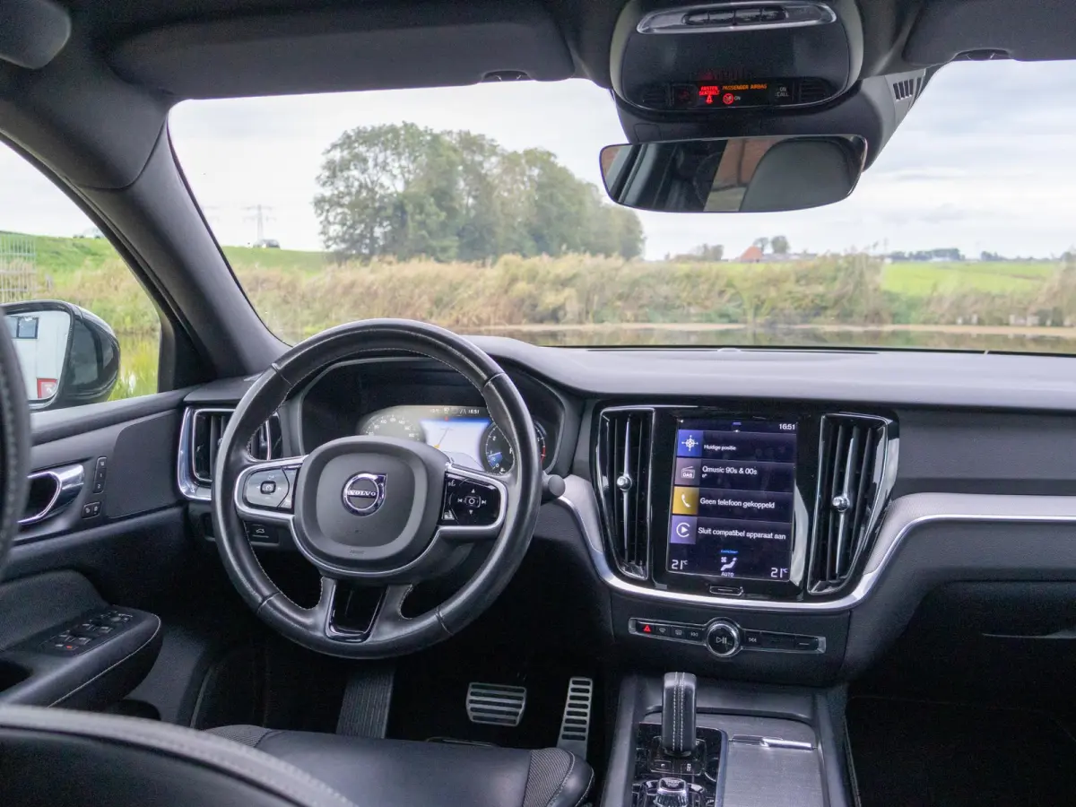 2.0 B3 R-Design ACC Pilot Assist BLIS