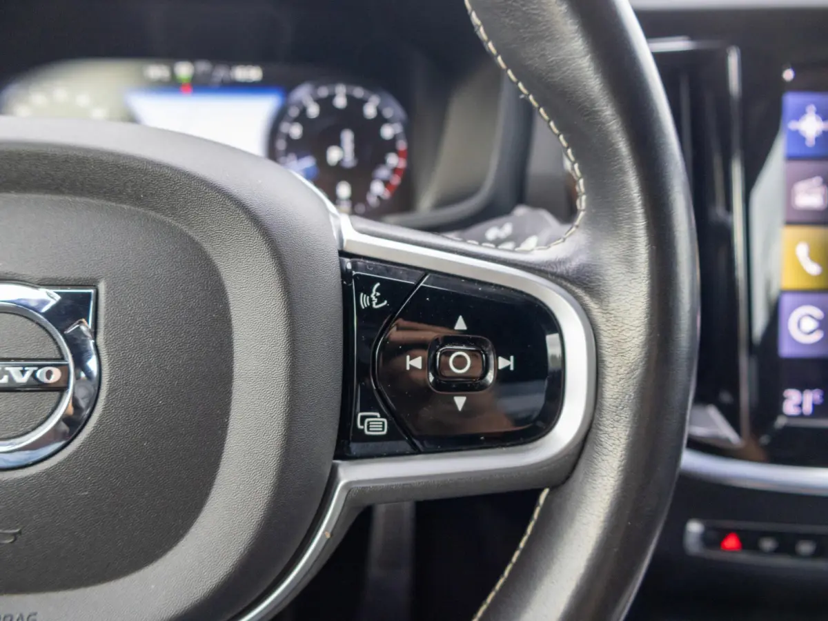 2.0 B3 R-Design ACC Pilot Assist BLIS