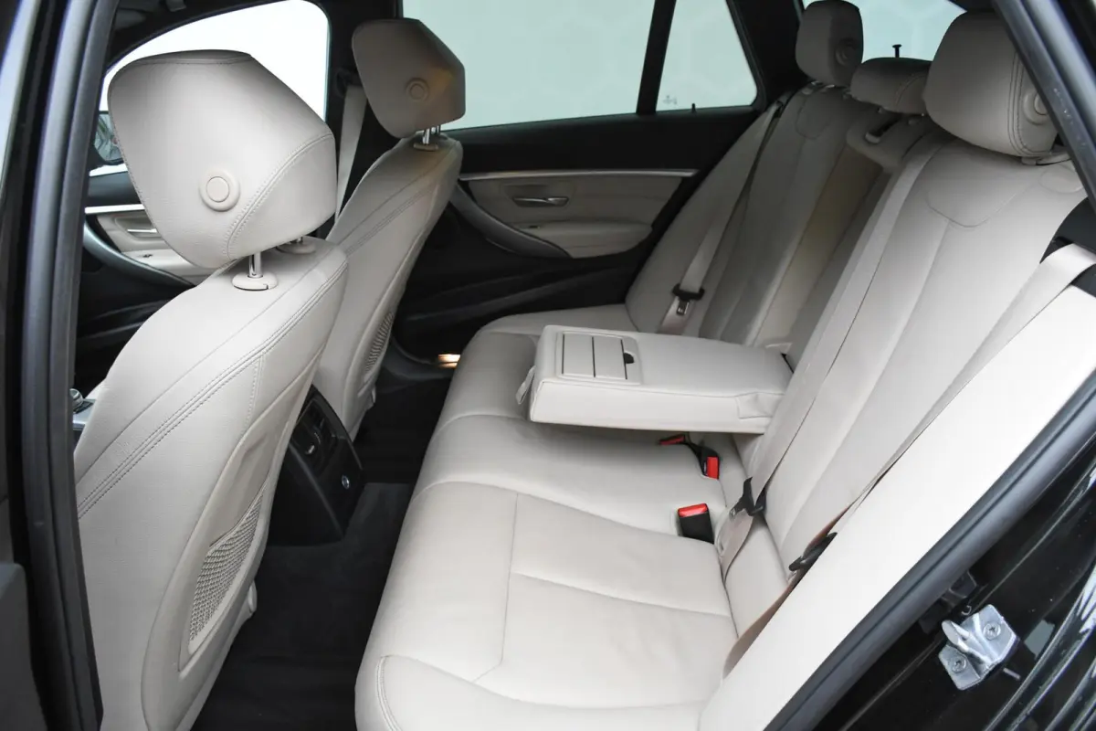 320i xDrive Edition M-pakket Leer Automaat