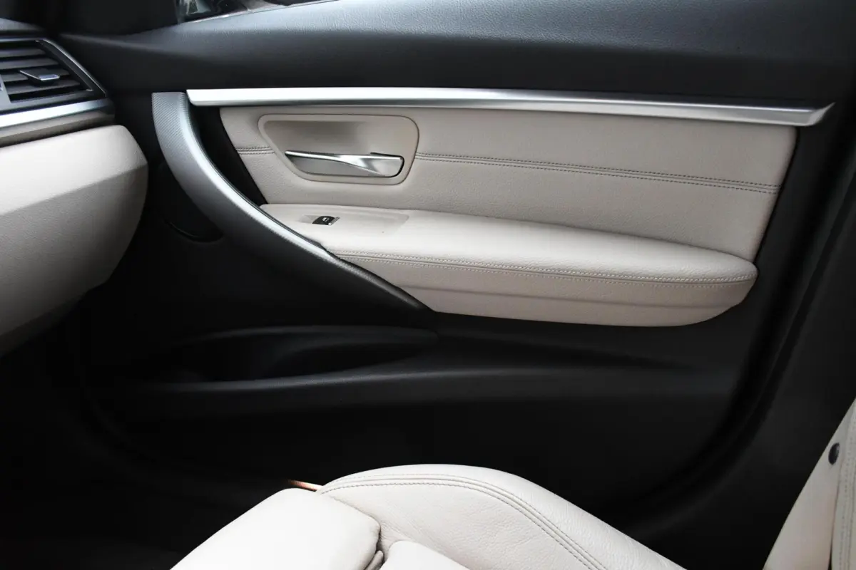 320i xDrive Edition M-pakket Leer Automaat