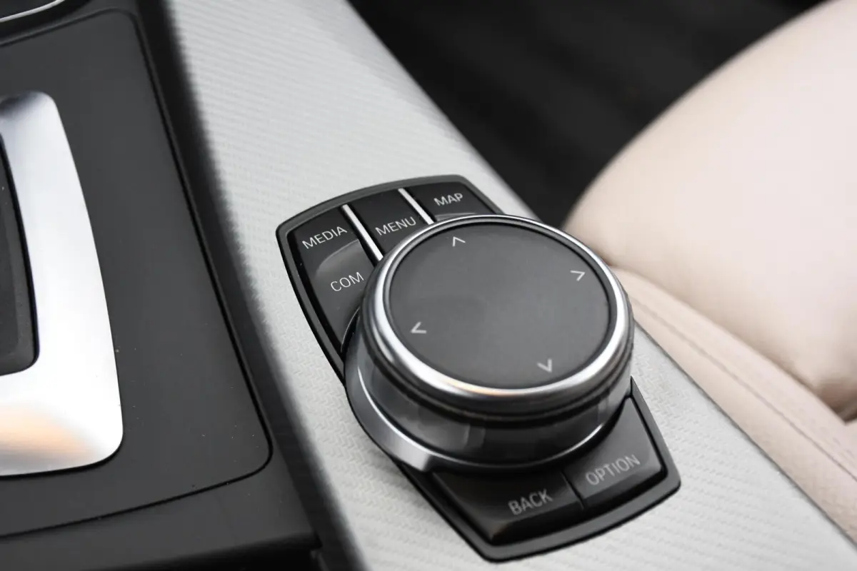320i xDrive Edition M-pakket Leer Automaat