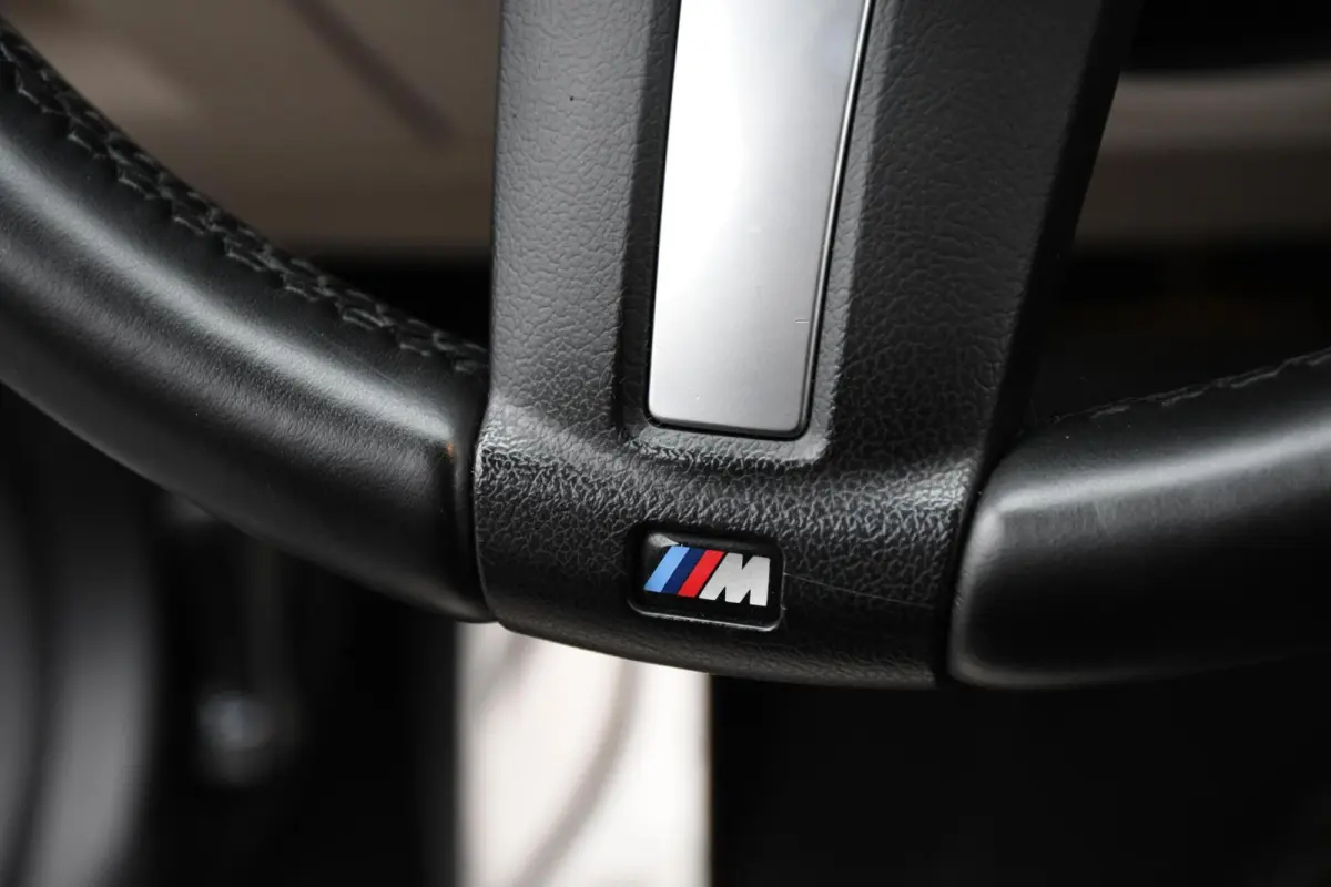 320i xDrive Edition M-pakket Leer Automaat