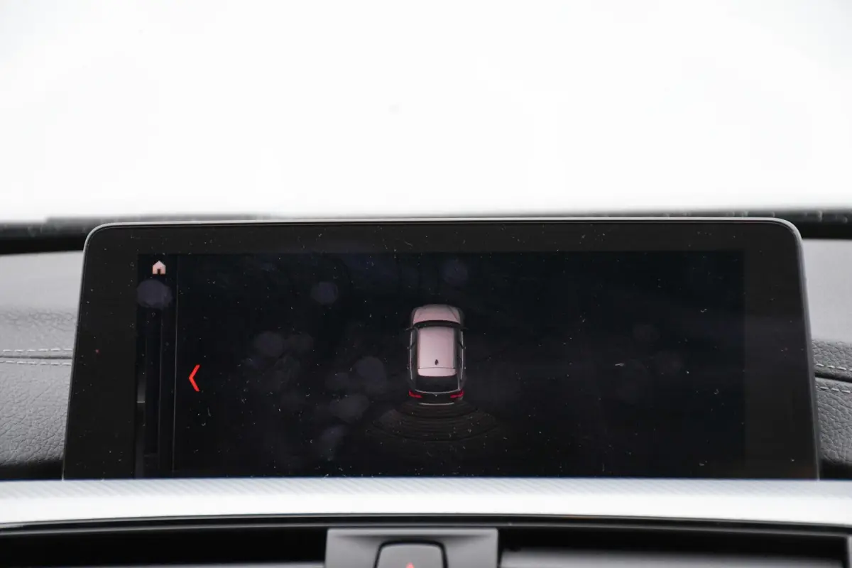 320i xDrive Edition M-pakket Leer Automaat
