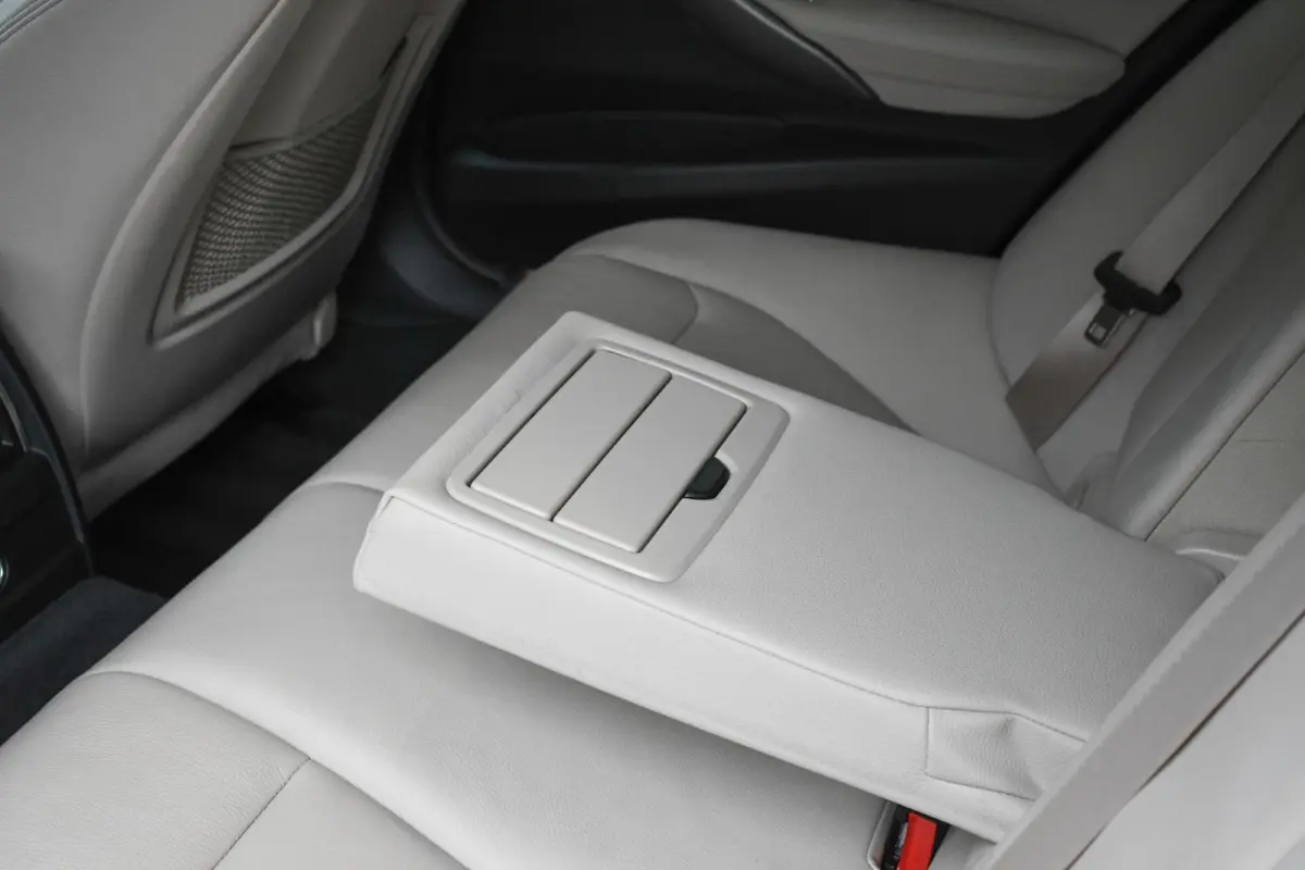 320i xDrive Edition M-pakket Leer Automaat