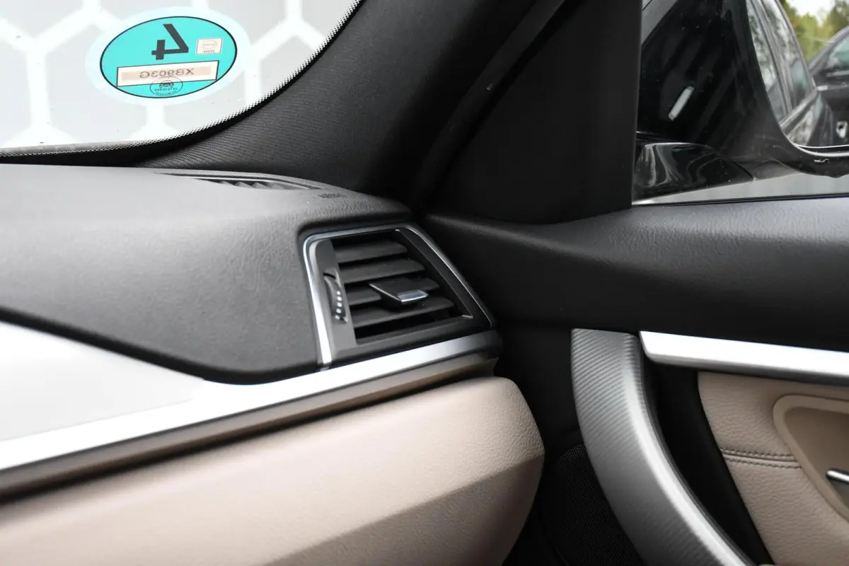 320i xDrive Edition M-pakket Leer Automaat