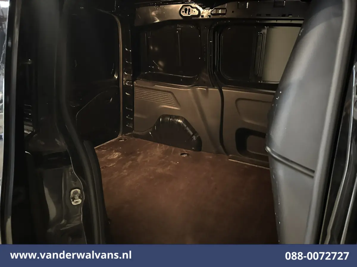 1.5D 102pk L1H1 Euro6 Airco | Camera | Navigatie | Apple Carplay | Cruisecontrol Android Auto, Parkeersensoren, 1500kg trekvermogen