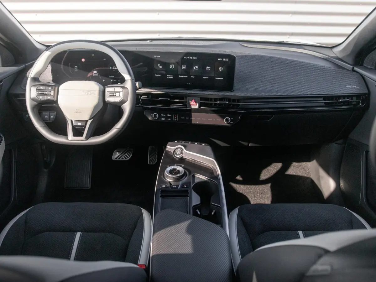 GT-Line Business Edition 84 kWh | Direct leverbaar | Gunstige fiscale waarde | Navi. | Clima. | Adapt. Cruise. | Stoel&Stuur Verwarming | Dodehoekassistentie | GT-Line Vegan Lederen Bekledin