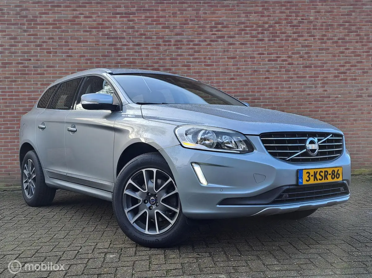 2.0 T5 FWD Kinetic/AUTOMAAT/LEER