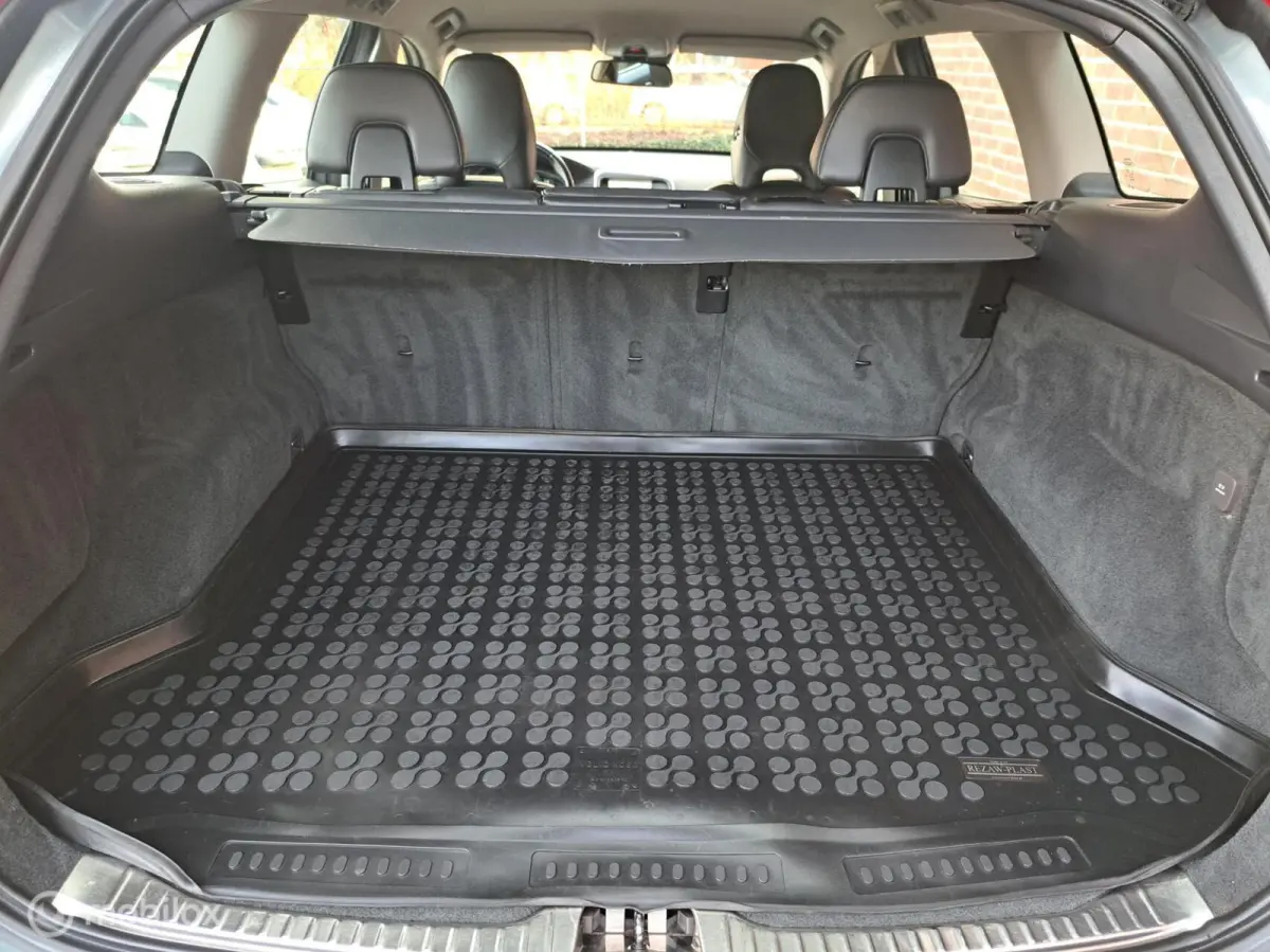 2.0 T5 FWD Kinetic/AUTOMAAT/LEER
