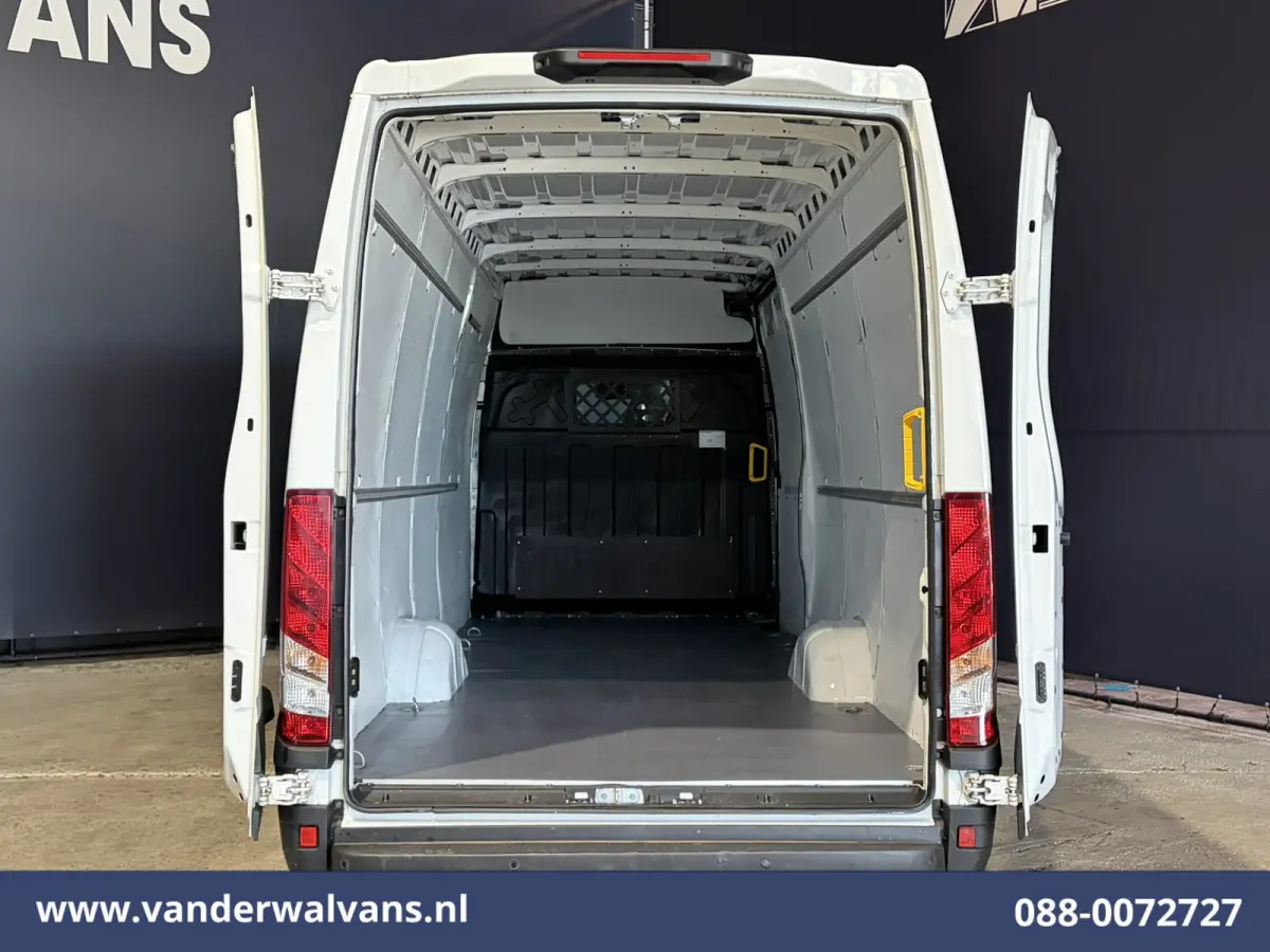 35S16 157pk L3H2 Euro6 Airco | 3500kg trekvermogen | Parkeersensoren Bijrijdersbank