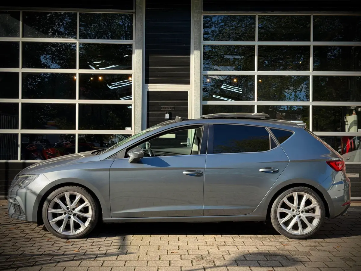 1.5 TSI FR | PANO | CARPLAY | KEYLESS | LED | NAVI |