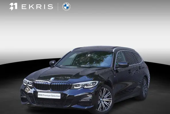 330i High Executive | Glazen panoramadak | Achteruitrijcamera | HiFi System | Elektrisch verwarmde voorstoelen |