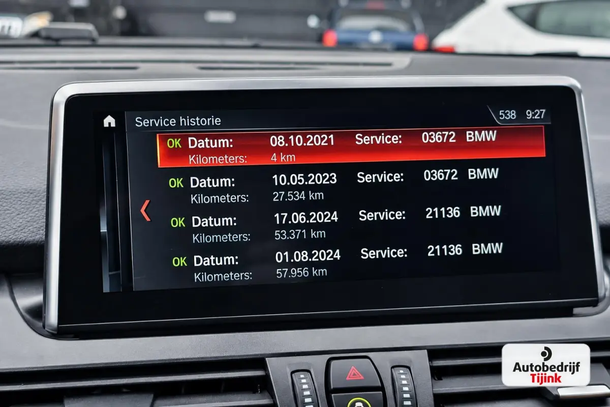 218i Business Edition | Automaat | LED | Trekhaak | Stoelverwarming | PDC | Elek. achterklep | HUD | Navi |