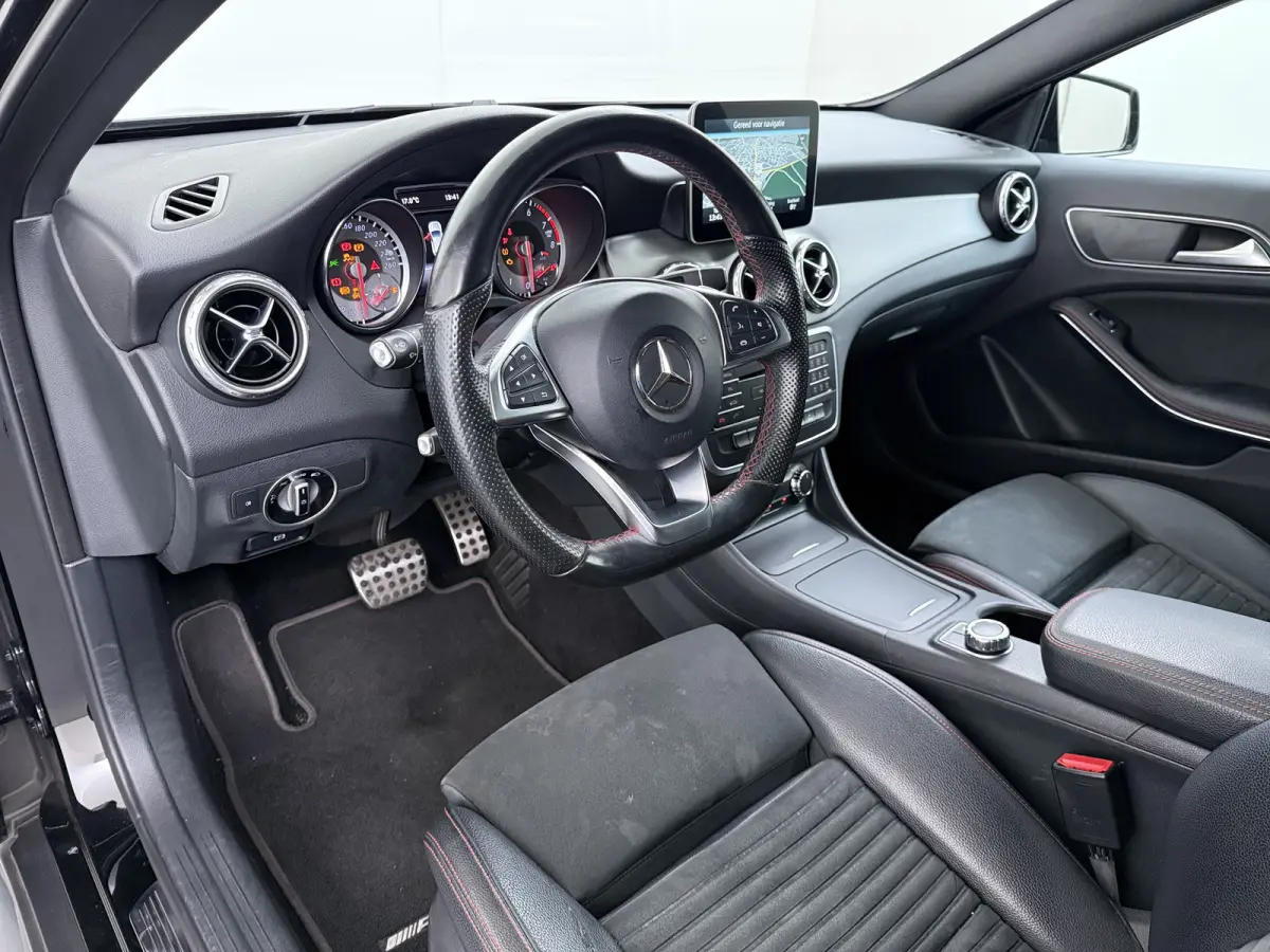 GLA 180 AMG line Night | Bi-Xenon Navigatie PTS