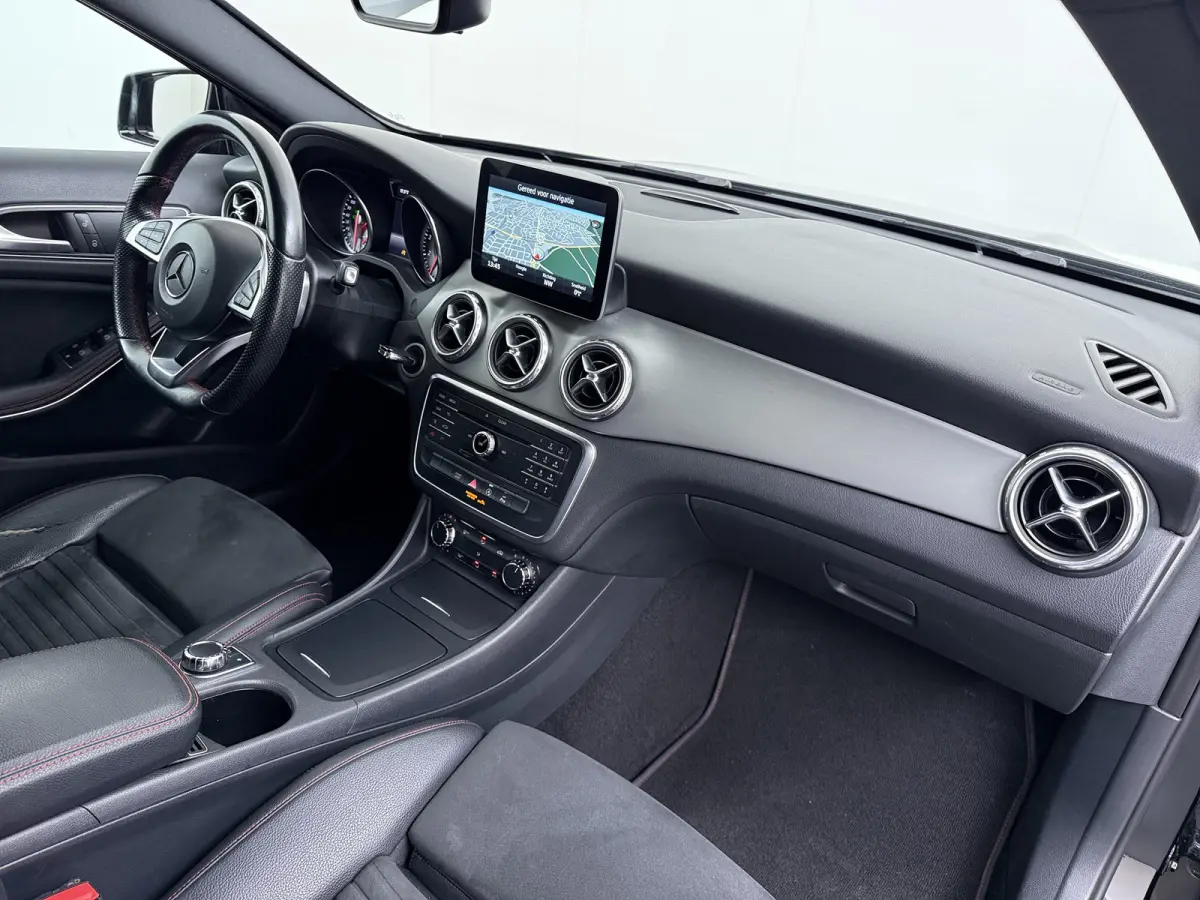 GLA 180 AMG line Night | Bi-Xenon Navigatie PTS