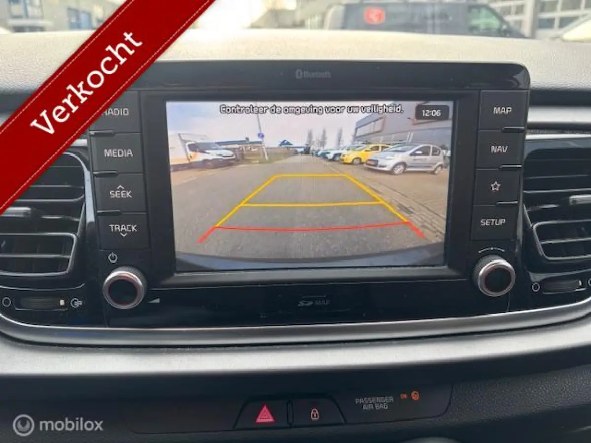 1.4 DynamicLine Automaat Navigatie & Camera achter , Parkeerhulp achter , Electr. ramen & deur vergrendeling met afstand