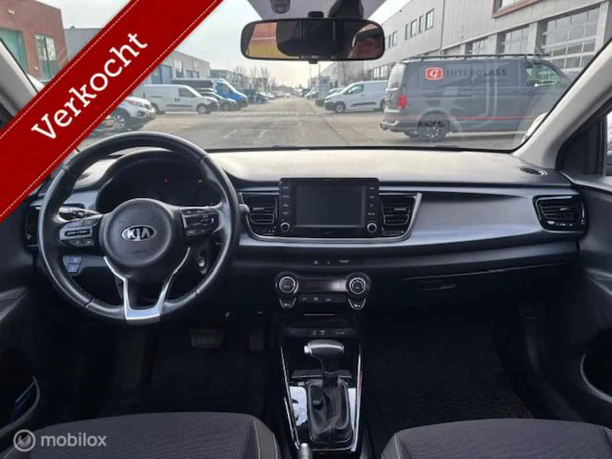 1.4 DynamicLine Automaat Navigatie & Camera achter , Parkeerhulp achter , Electr. ramen & deur vergrendeling met afstand