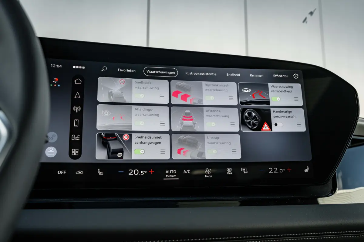 Advanced edition | Adaptive air suspension | Adaptive cruise control | Audi sound system