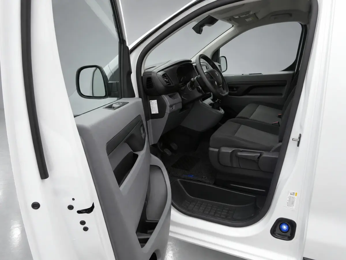 2.0 BlueHDI 145 PK Premium AIRCO NAVI CRUISE CONTROL 3 ZITS