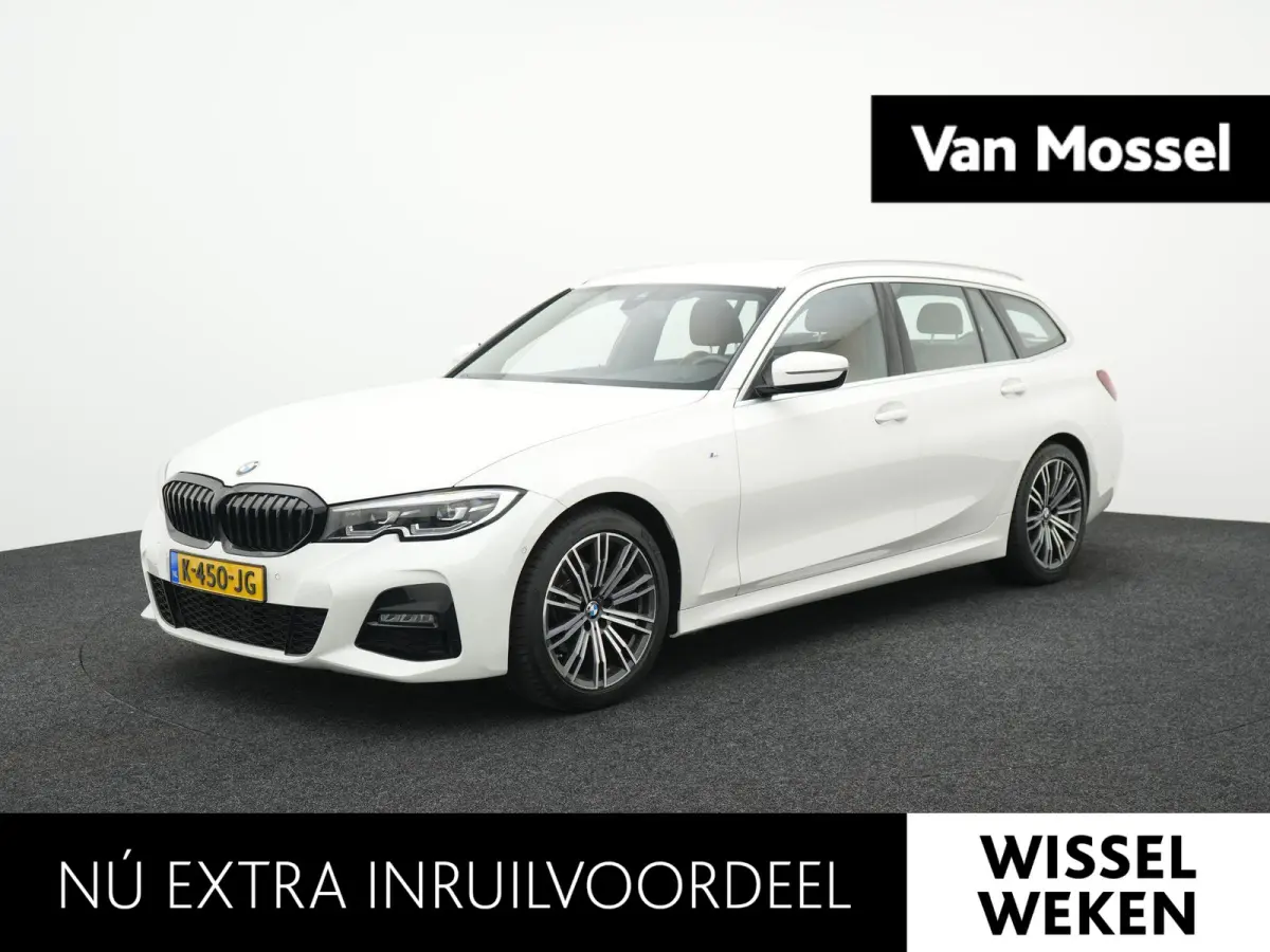 318i High Executive Edition | M-Sport Pakket | Apple/Android Play | Cruise | Camera | Keyless | LED | Leder | Navi | Parking Pack | Audio Media Pack | 12 Maand BOVAG Garantie! |