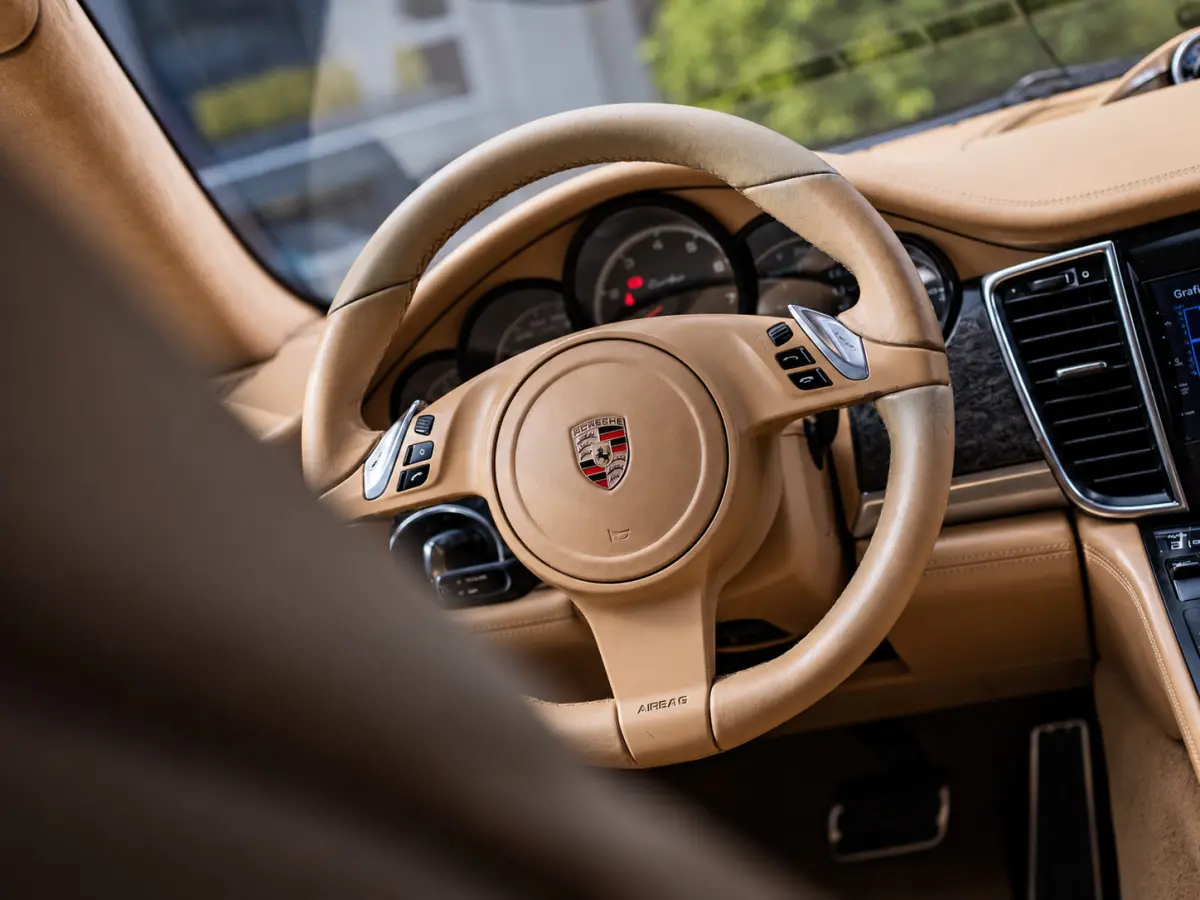 4.8 Turbo|PANO|SPORT CHRONO|BOSE|CAMERA|20'
