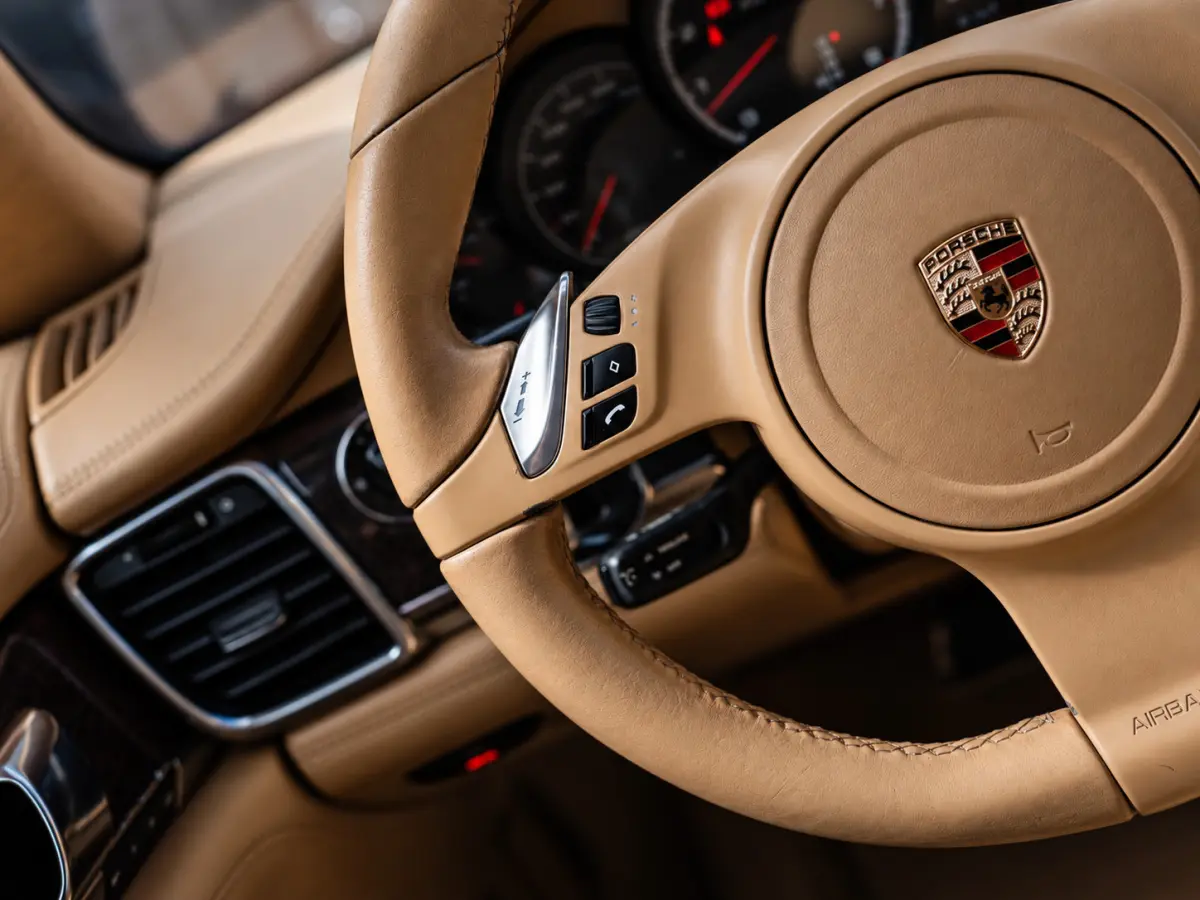 4.8 Turbo|PANO|SPORT CHRONO|BOSE|CAMERA|20'