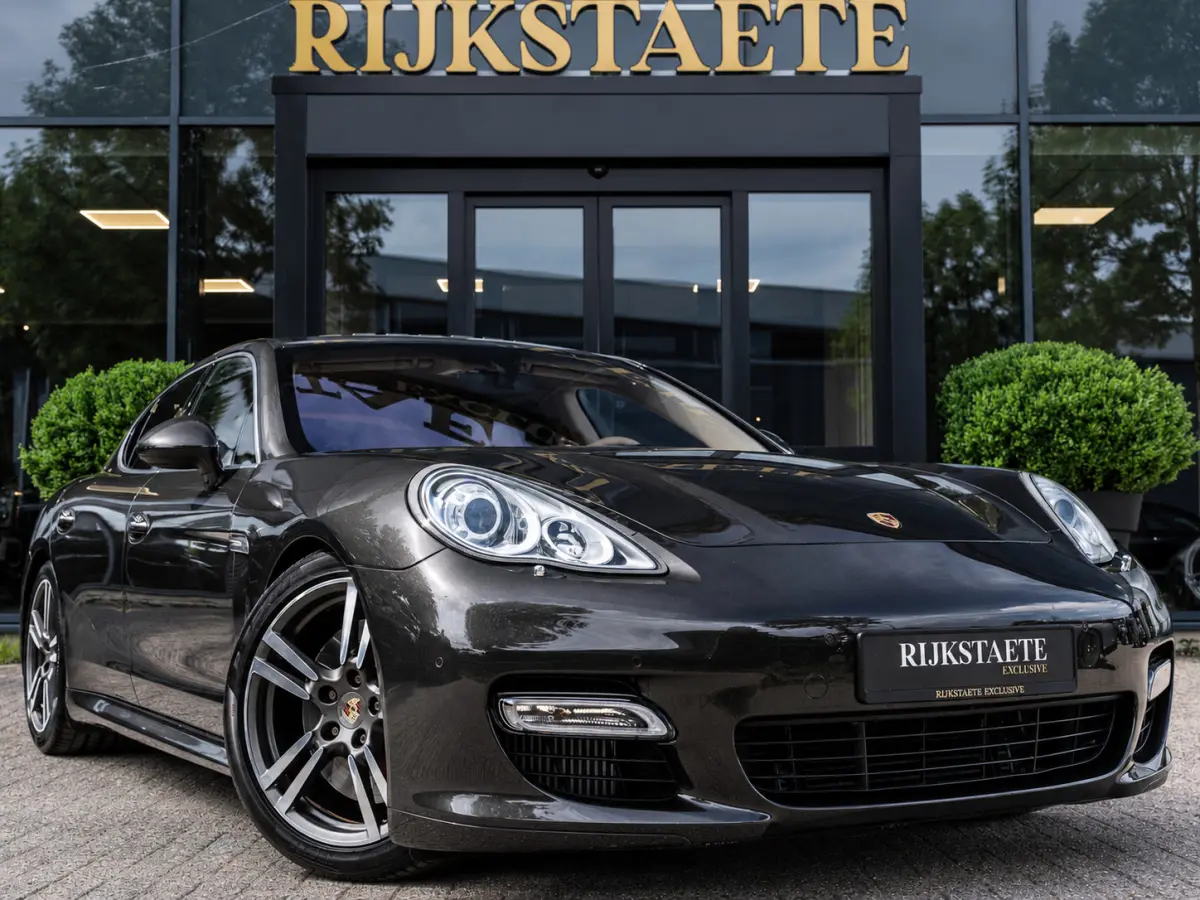4.8 Turbo|PANO|SPORT CHRONO|BOSE|CAMERA|20'