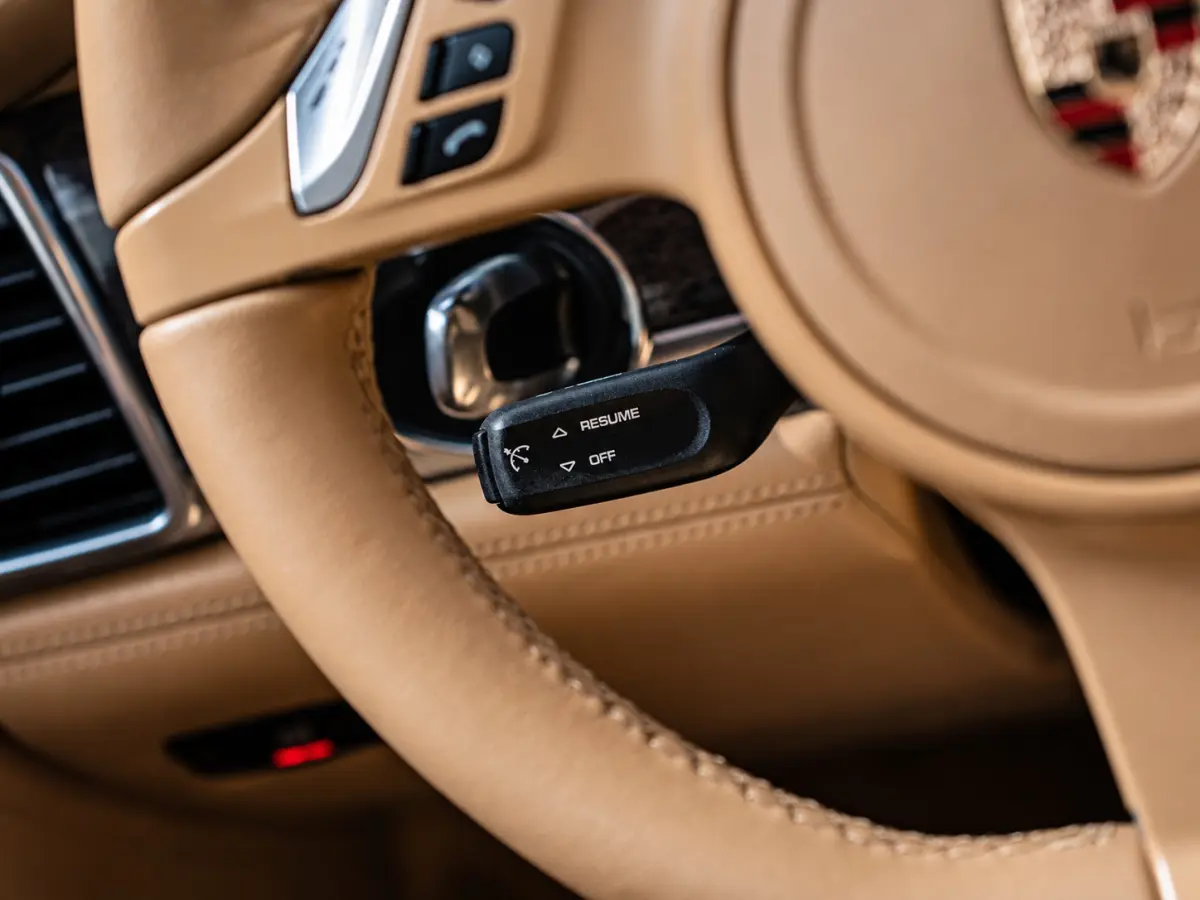 4.8 Turbo|PANO|SPORT CHRONO|BOSE|CAMERA|20'