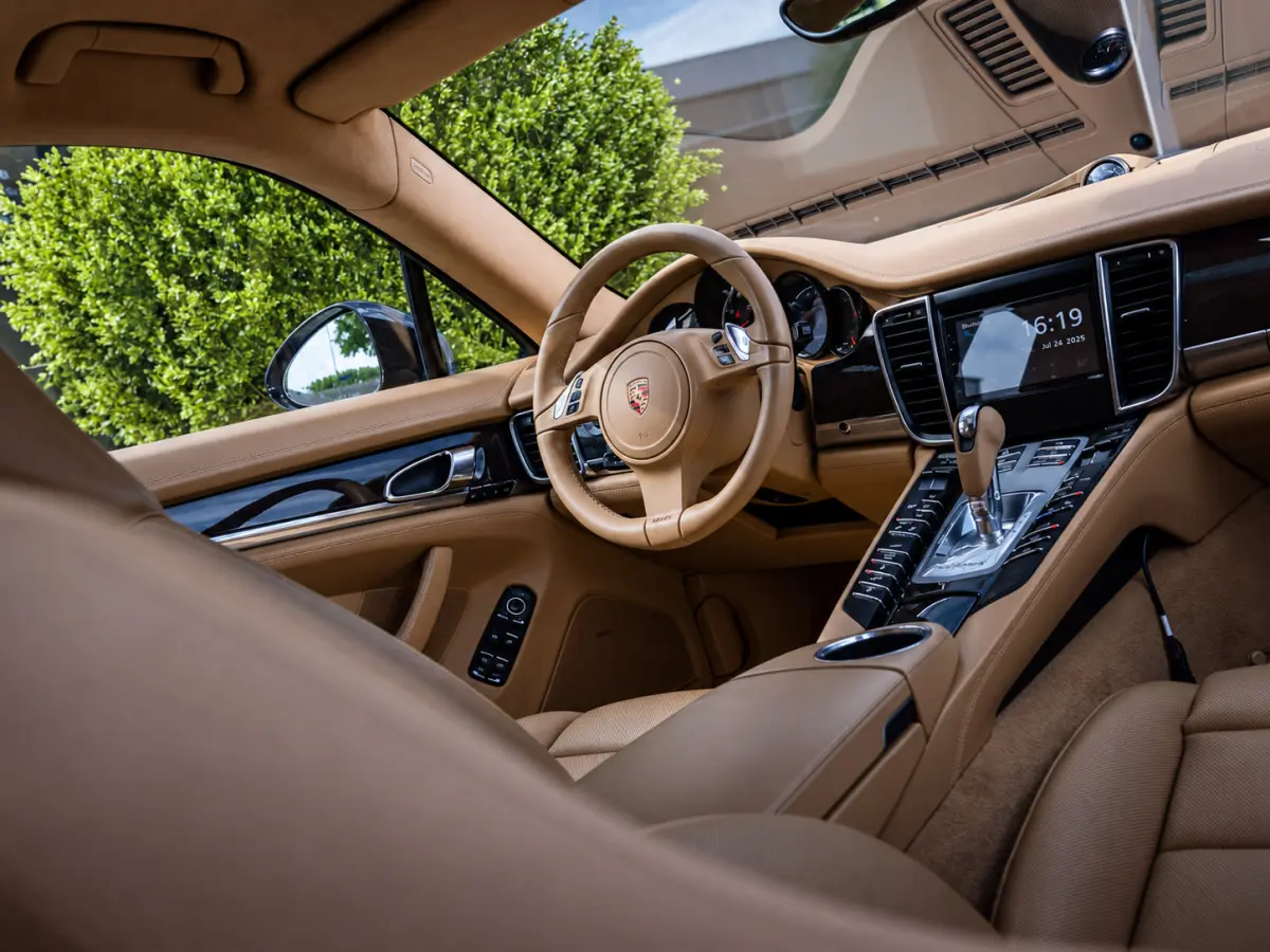 4.8 Turbo|PANO|SPORT CHRONO|BOSE|CAMERA|20'