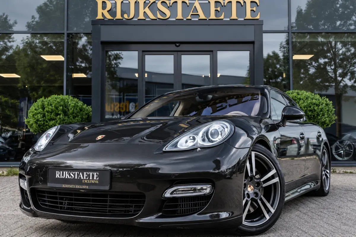4.8 Turbo|PANO|SPORT CHRONO|BOSE|CAMERA|20'