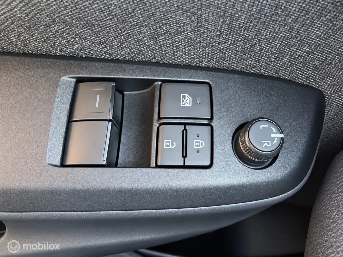 1.5 Hybrid Active Apple carplay, Camera