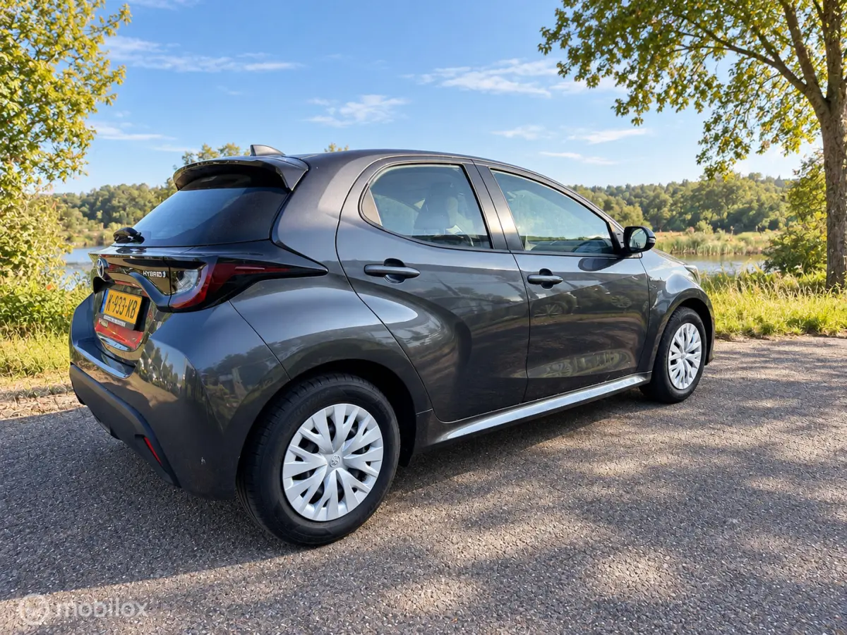 1.5 Hybrid Active Apple carplay, Camera