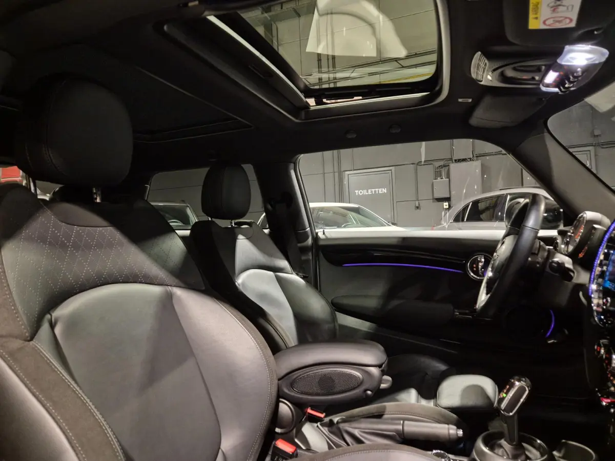 2.0 S - JCW Pack - Panoramadak - Keyless - Camera - Cruise - Clima
