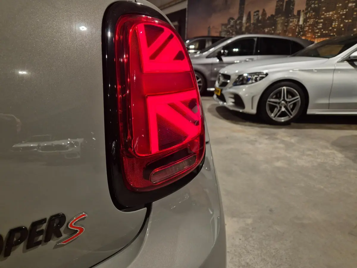 2.0 S - JCW Pack - Panoramadak - Keyless - Camera - Cruise - Clima