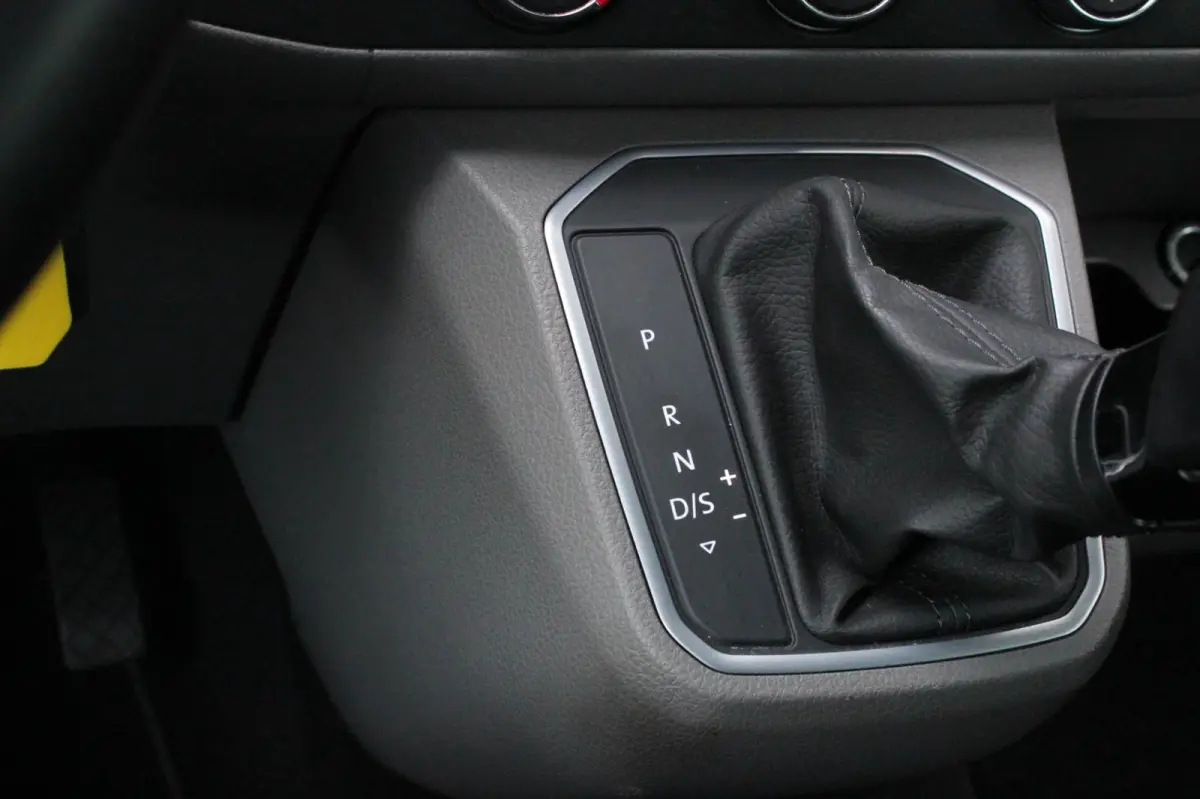 2.0 TDI L2H1 BULLI DUBBEL CABINE 150PK 2020 JB- EDIITON / ACTIVE DISPLAY / VERLAGINGSVEREN / APPLE CARPLAY