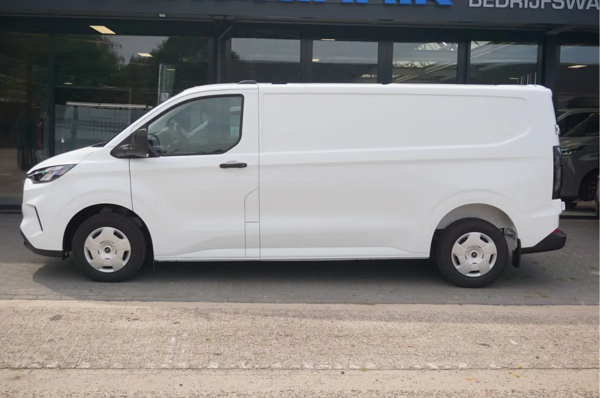300L 136PK Trend BPM VRIJ!! Apple CP/Android A, Camera 2.8T Trekgewicht!! NR. J808*