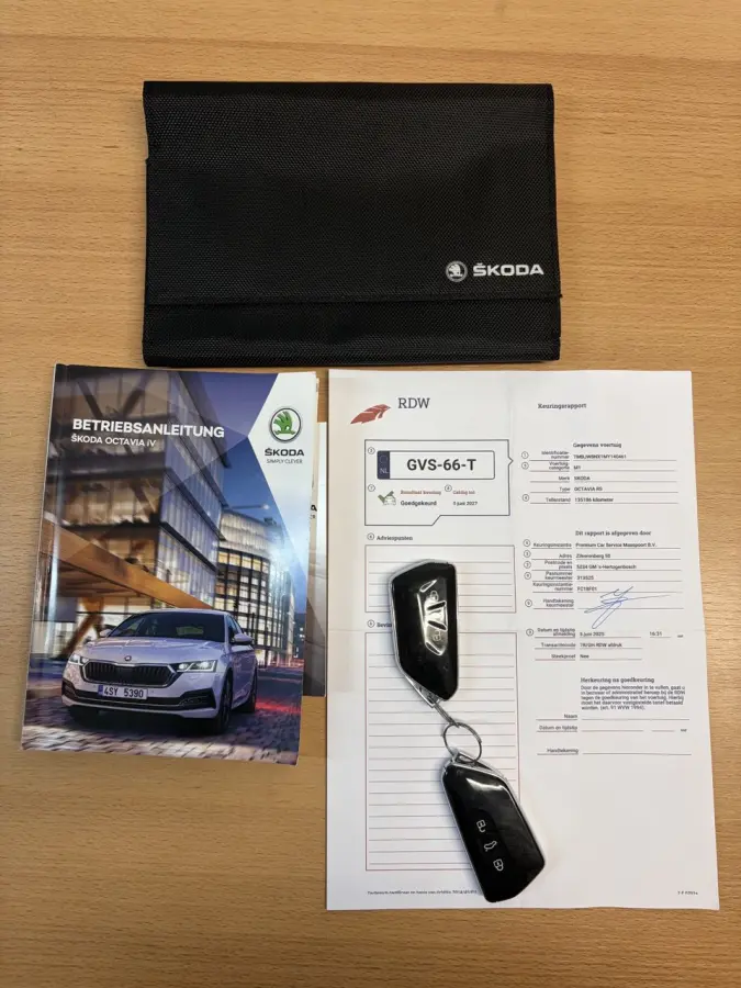 1.4 TSI RS iV PHEV Business panodak | stoelverw | navigatie |