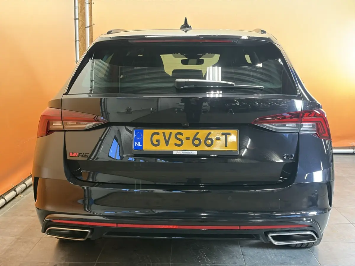 1.4 TSI RS iV PHEV Business panodak | stoelverw | navigatie |