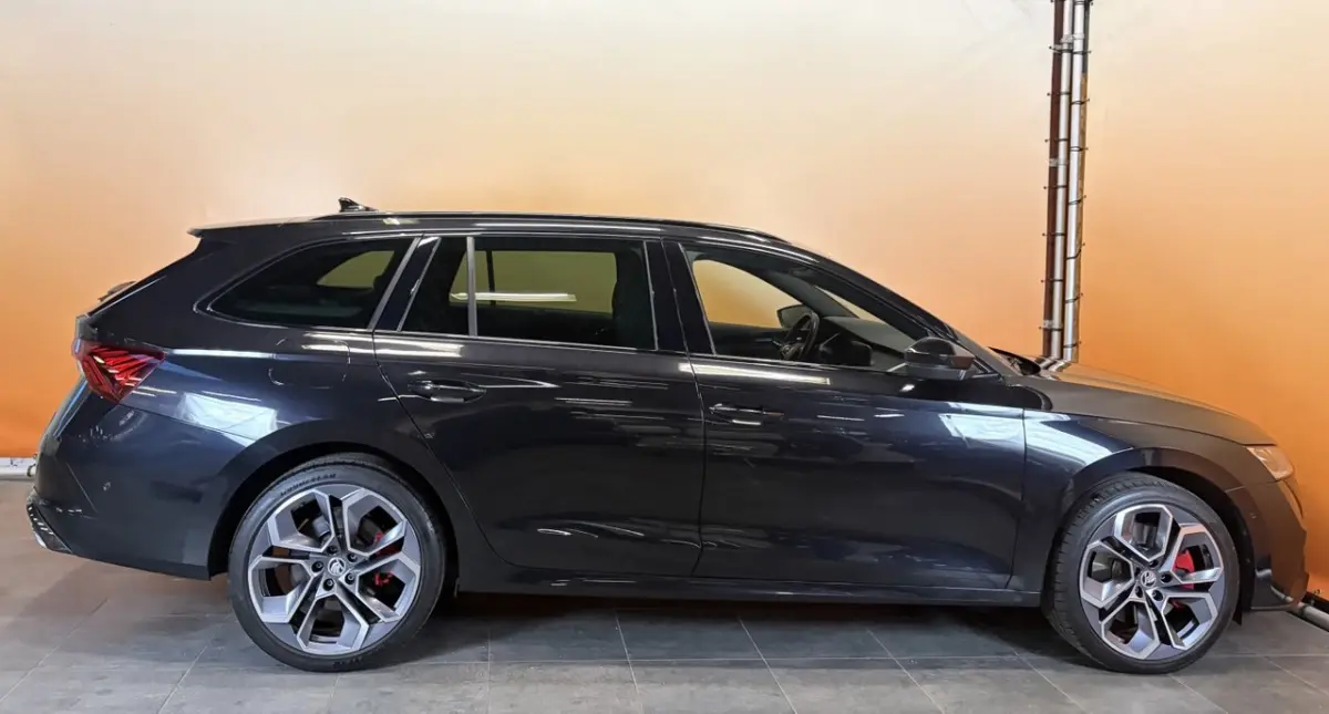 1.4 TSI RS iV PHEV Business panodak | stoelverw | navigatie |