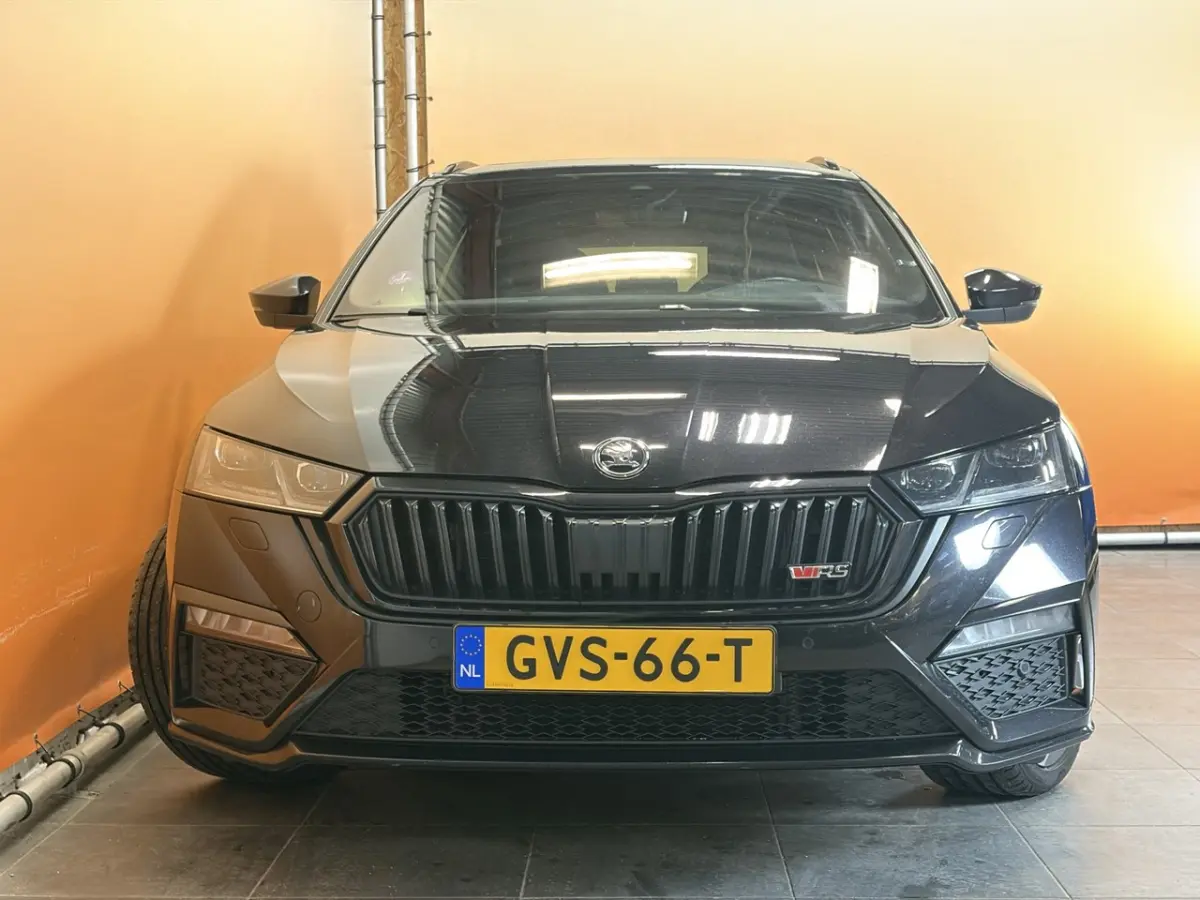 1.4 TSI RS iV PHEV Business panodak | stoelverw | navigatie |