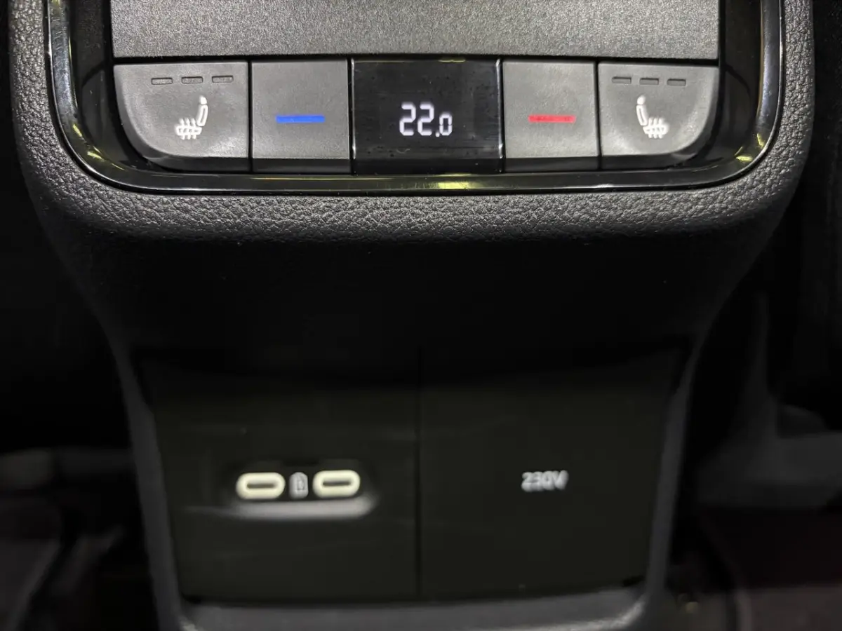 1.4 TSI RS iV PHEV Business panodak | stoelverw | navigatie |