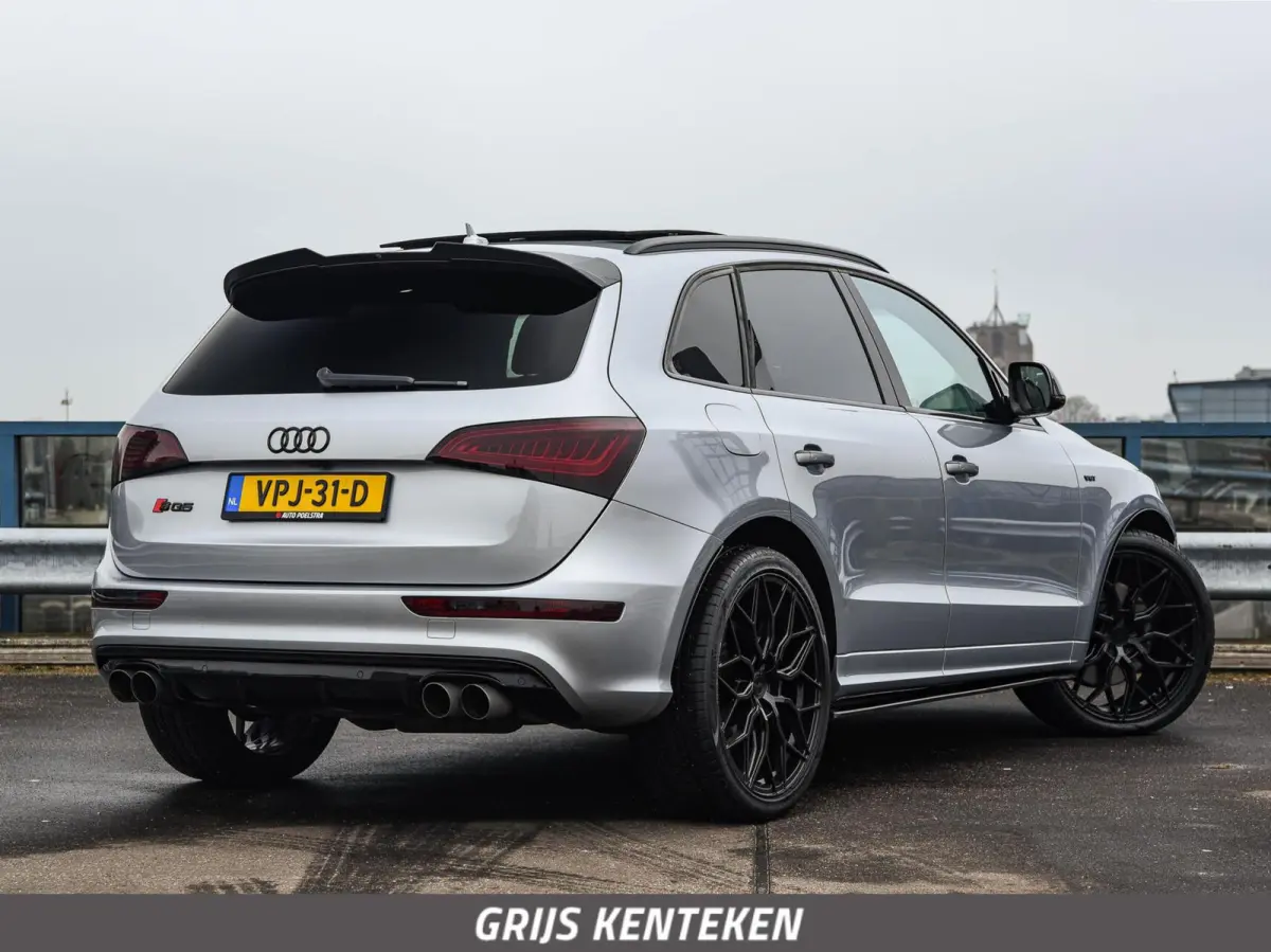 SQ5 3.0 TDI SQ5 Plus quattro 341 PK Grijs Kenteken Panoramadak B&O Leder Standkachel 22" excl. BTW
