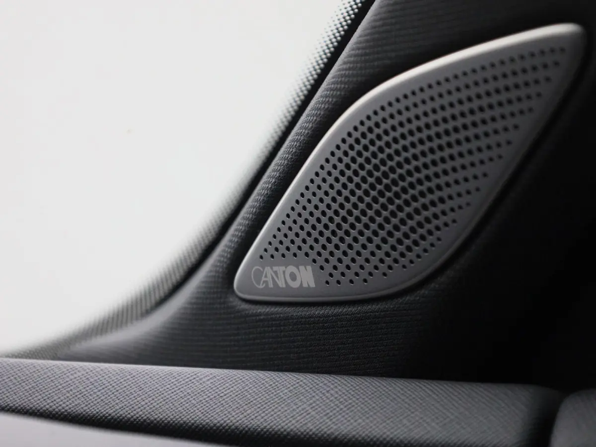 1.5 TSI PHEV Sportline Business 204 PK| Panoramadak | Trekhaak | 19 Inch Velgen | Canton Audio | Navigatie