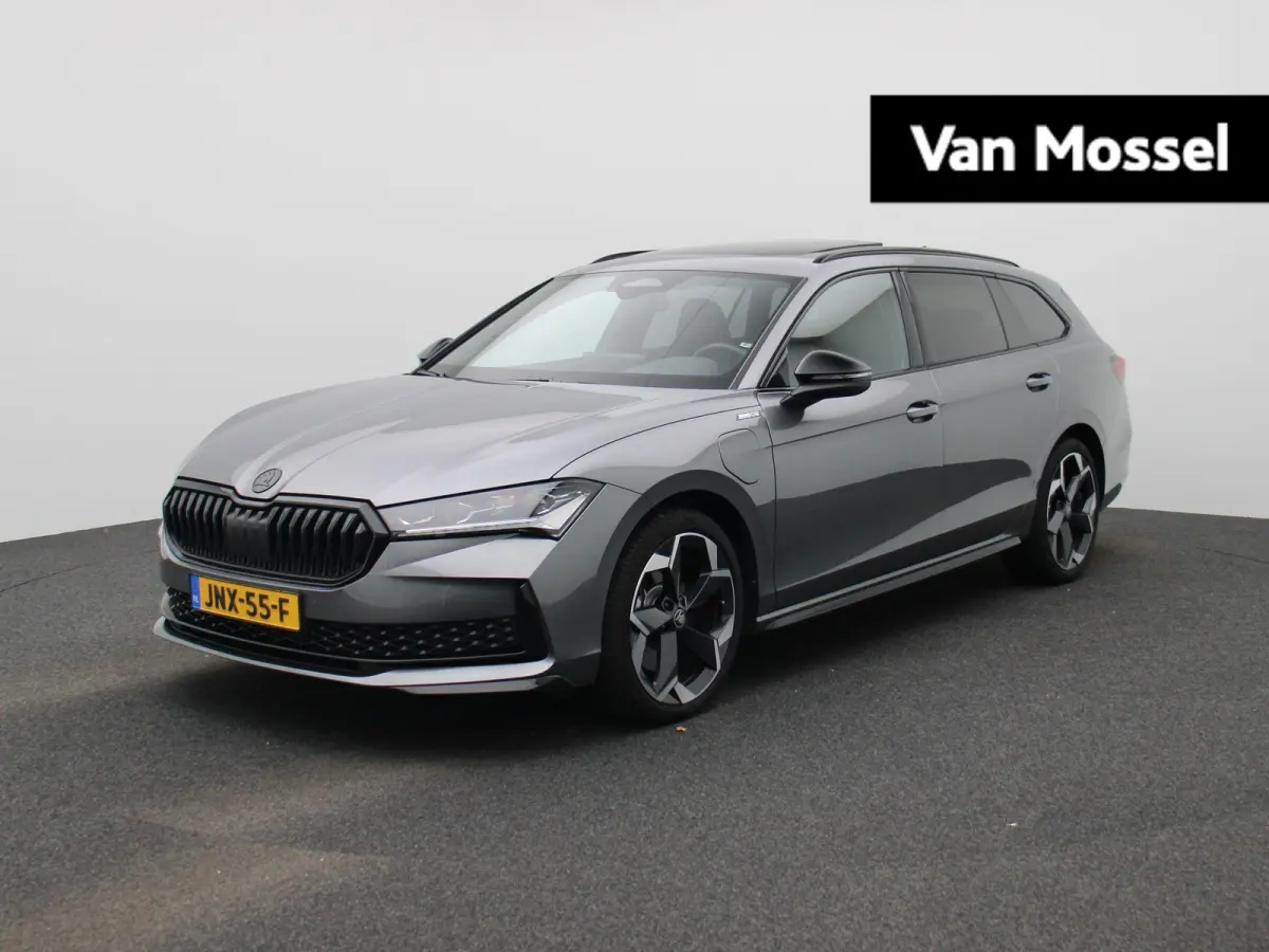 1.5 TSI PHEV Sportline Business 204 PK| Panoramadak | Trekhaak | 19 Inch Velgen | Canton Audio | Navigatie