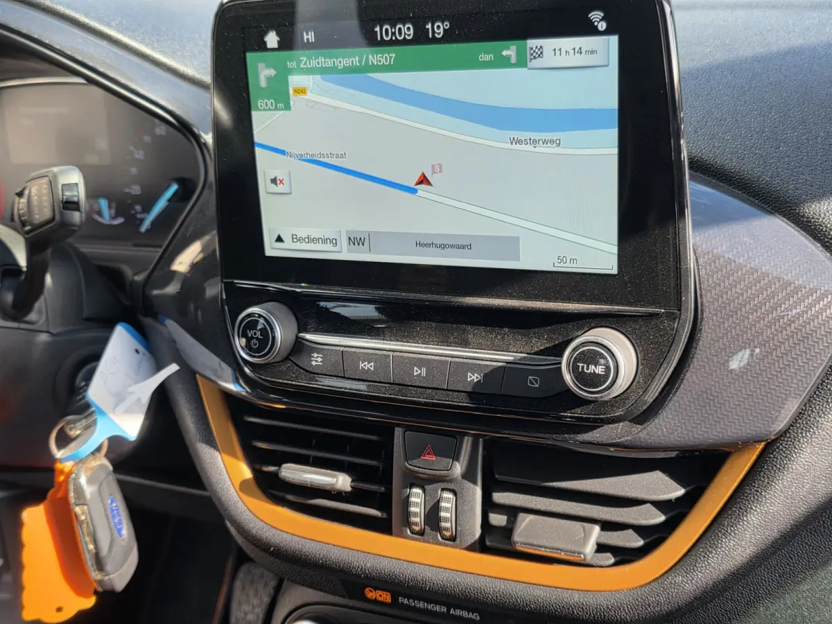 1.0 EcoBoost Active X – CarPlay – Trekhaak – LED – Navigatie