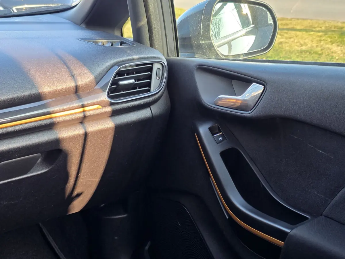 1.0 EcoBoost Active X – CarPlay – Trekhaak – LED – Navigatie
