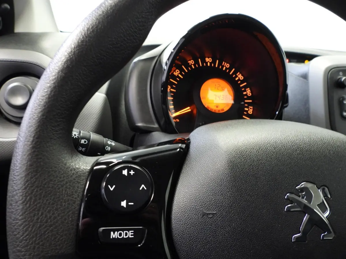 1.0 e-VTi Active NAVI-APP/AIRCO/BLUETOOTH!
