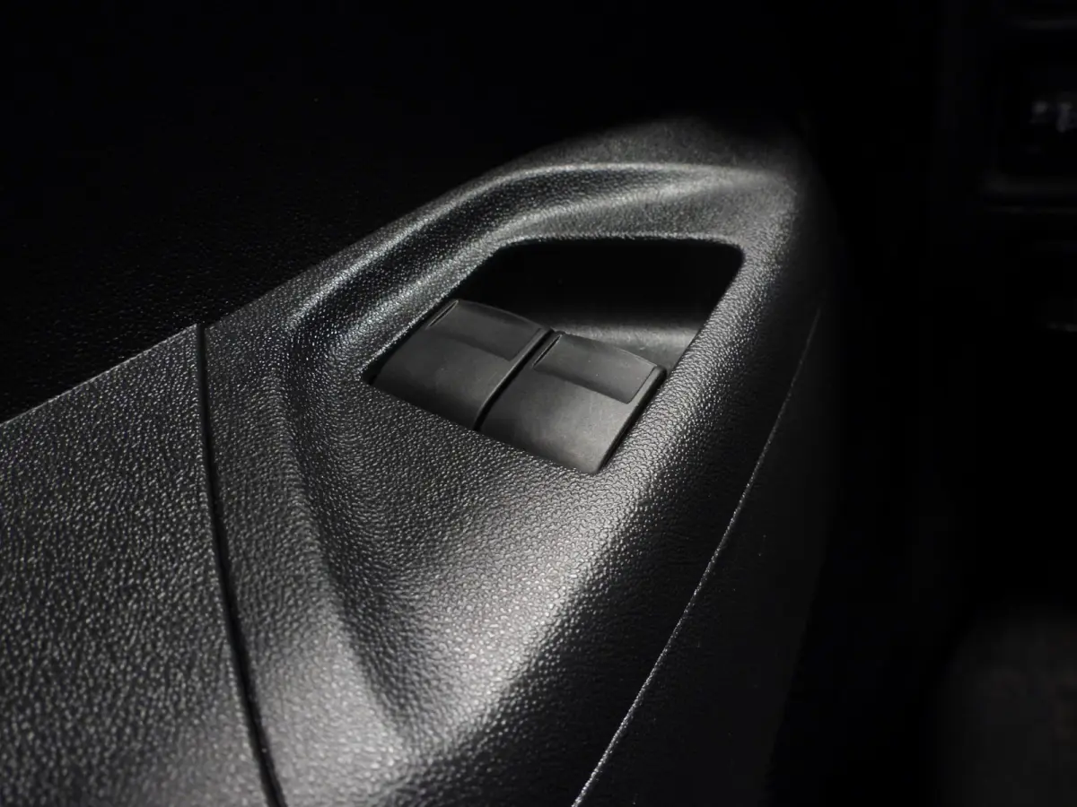 1.0 e-VTi Active NAVI-APP/AIRCO/BLUETOOTH!